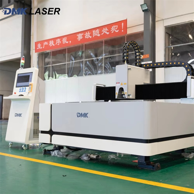 Industrial Laser Cutter For Metal - เครื่องตัดโลหะแผ่นแบบเปิดรุ่น TQL-F3000-3015 พร้อมแหล่งกำเนิดเลเซอร์สำหรับงานตัดในอุตสาหกรรม