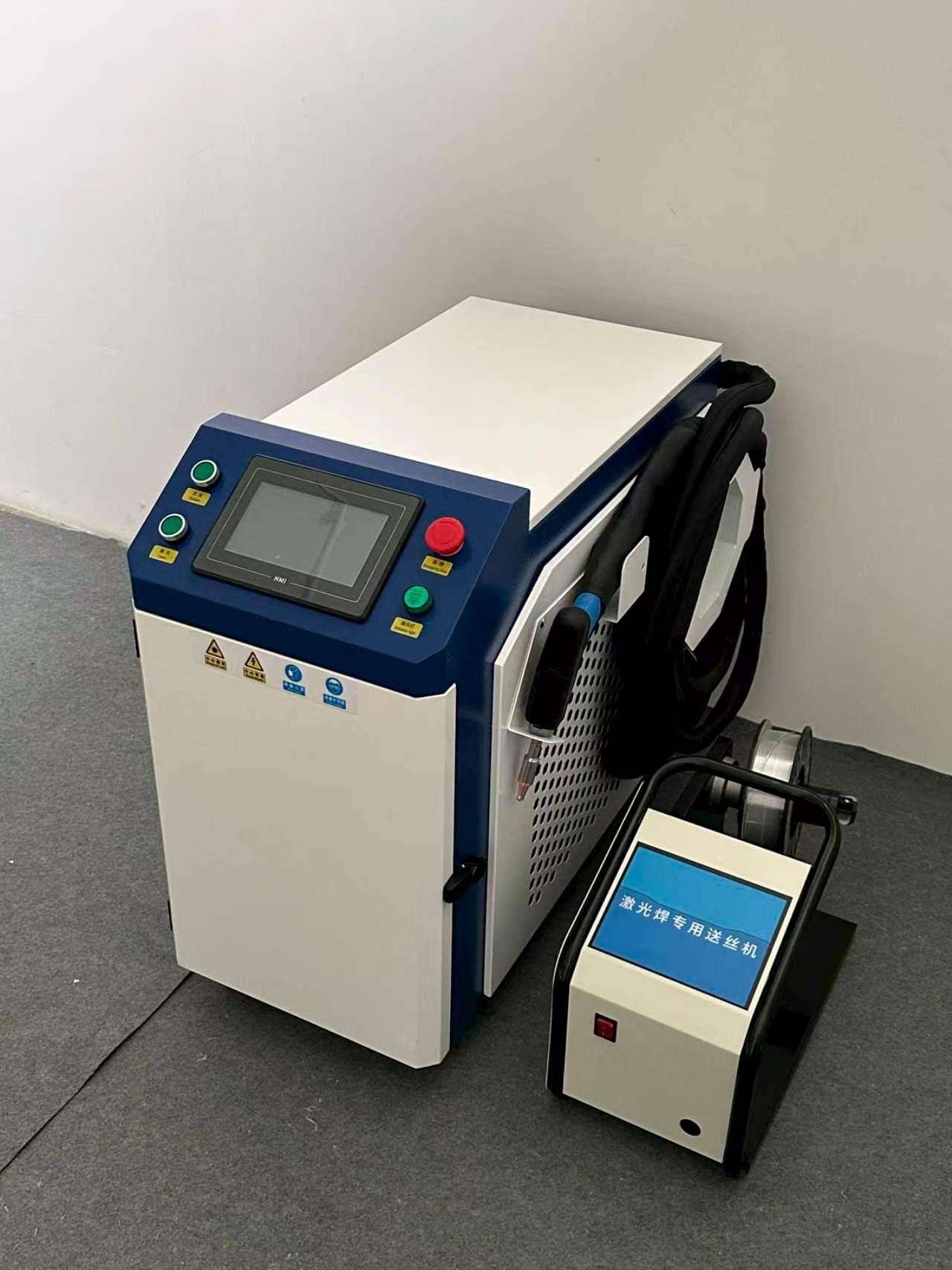 เครื่องเชื่อมเลเซอร์ไฟเบอร์แบบ - Handheld Laser Welding Machine บทวิจารณ์และราคา
